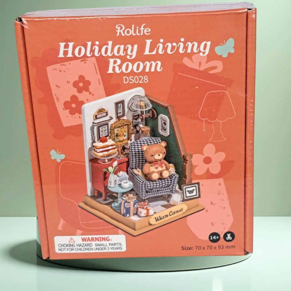 RoLife By ROBOTIME #DSO28 DIY Mini-House -Holiday Living Room Ages 14yrs & Up